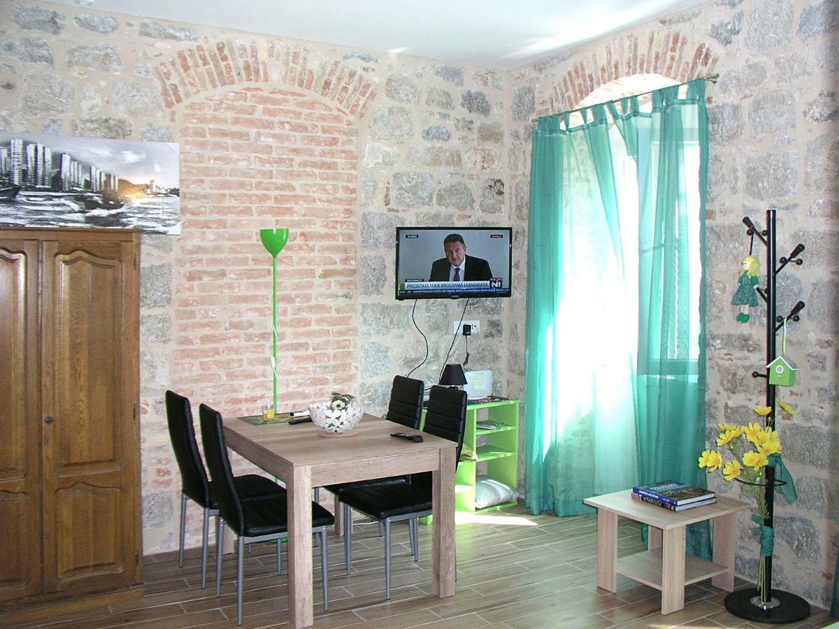 Apartmani Klara I Gracia Σπλιτ Εξωτερικό φωτογραφία
